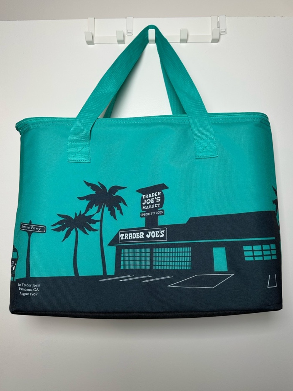 Trader Joe's Large Reusable Insulated Bag, Teal